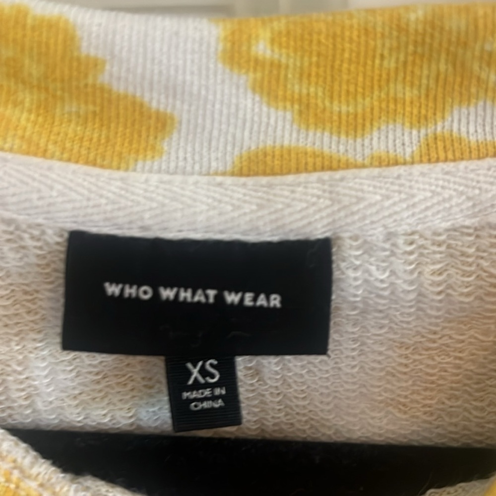 Who What Wear Sweatshirt Size XS Yellow & White Floral - Picture 4 of 7